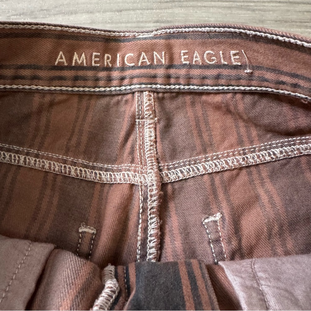 American Eagle 100% Cotton High Rise Mom Jean in Brown Stripe Size 4 - Picture 6 of 9